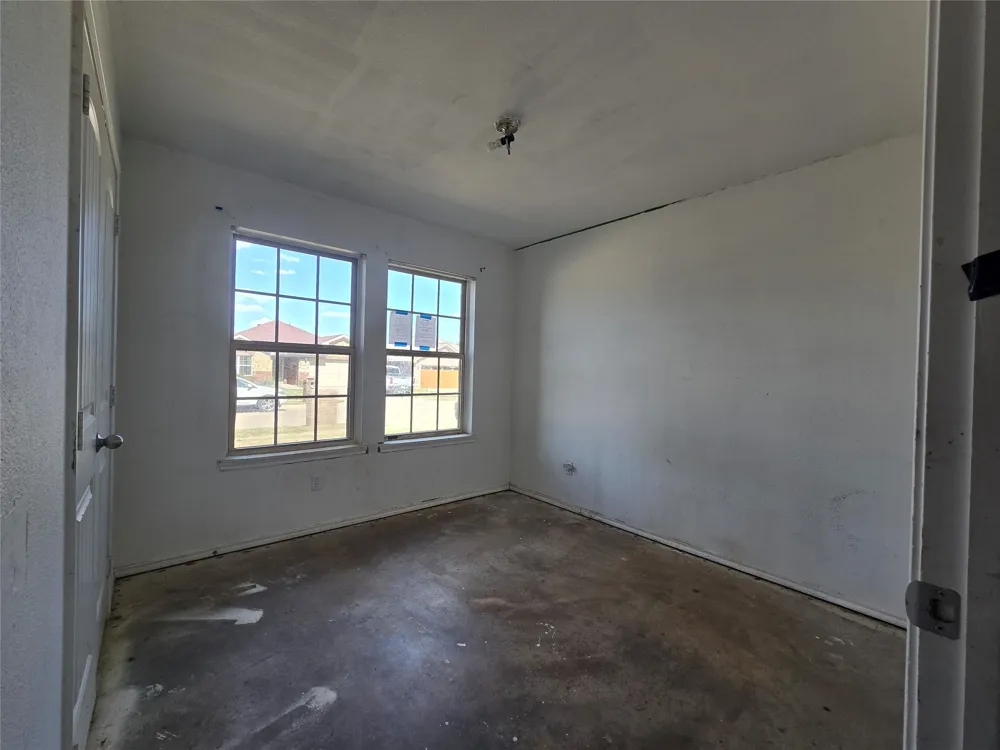 4204 Sapphire Lane Granbury, TX 76049