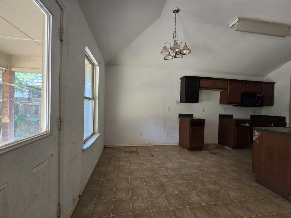 4204 Sapphire Lane Granbury, TX 76049