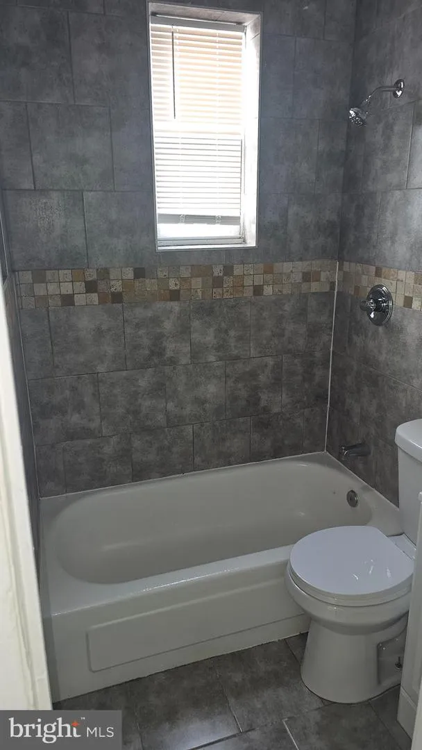 2456 4TH STREET Philadelphia, PA 19133