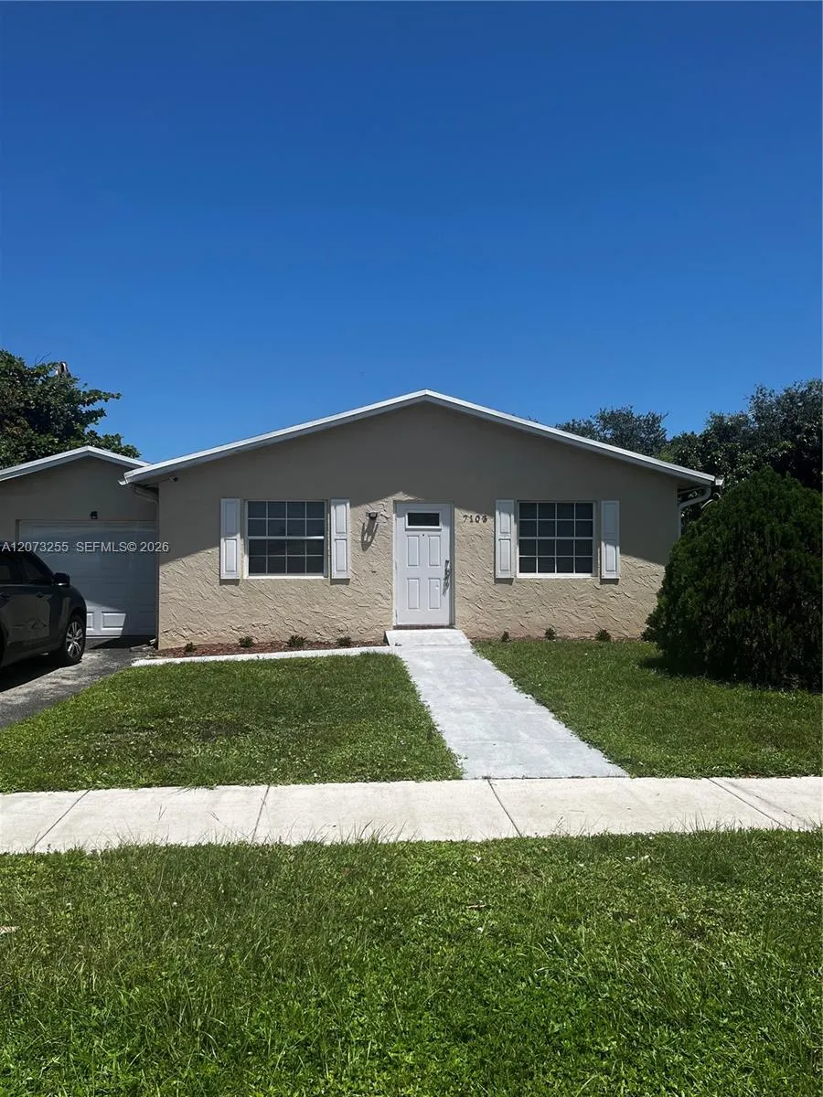7103 SW 3rd Ct North Lauderdale, FL 33068