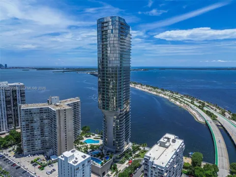 175 SE 25 Road #PH4301