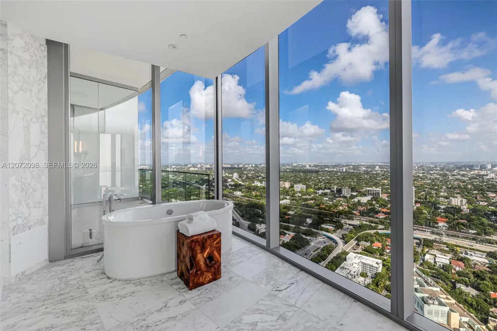 175 SE 25 Road #PH4301 Miami, FL 33129
