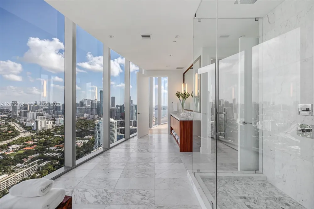 175 SE 25 Road #PH4301 Miami, FL 33129