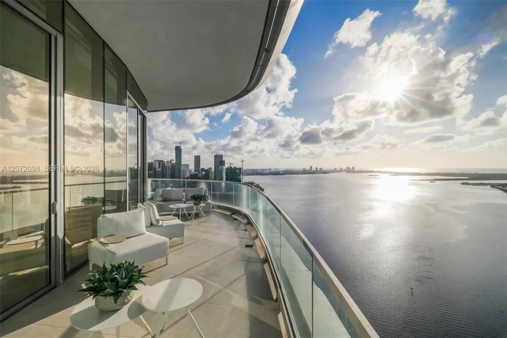 175 SE 25 Road #PH4301 Miami, FL 33129