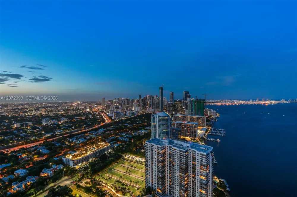 175 SE 25 Road #PH4301 Miami, FL 33129