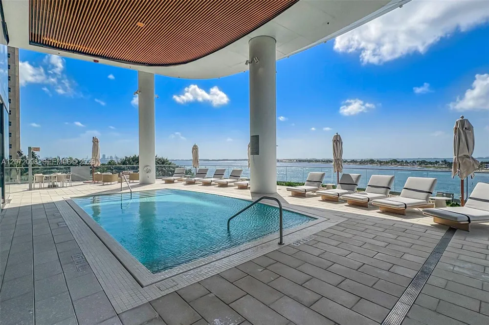 175 SE 25 Road #PH4301 Miami, FL 33129