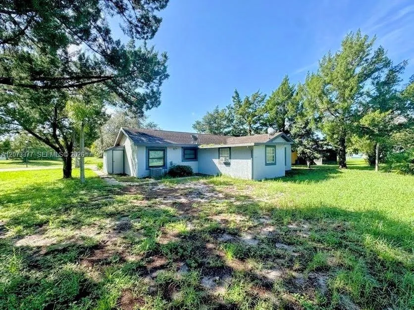 2026 Schooner Dr. #0 La Belle, FL 33935