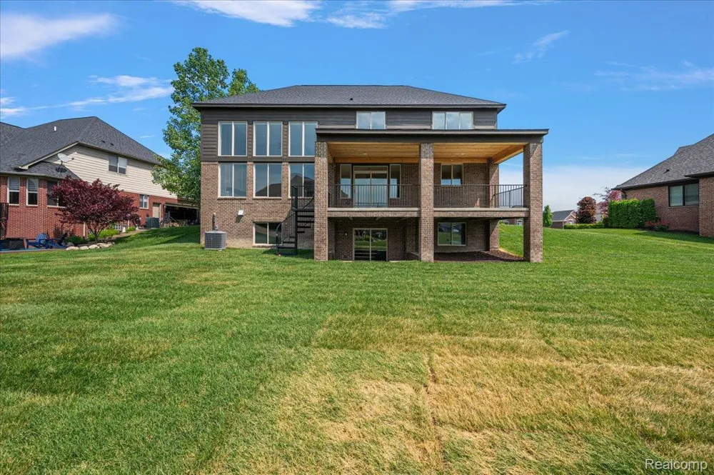 16199 VIA COLICO Macomb Township, MI 48042