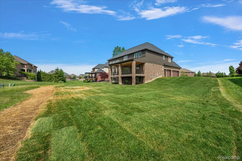 16199 VIA COLICO Macomb Township, MI 48042
