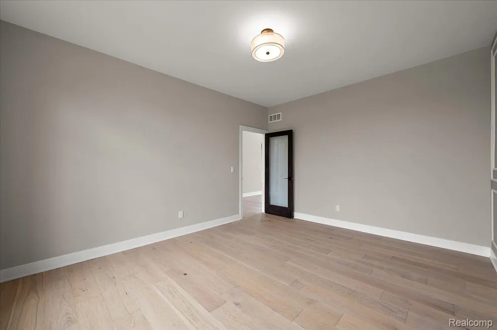 16199 VIA COLICO Macomb Township, MI 48042