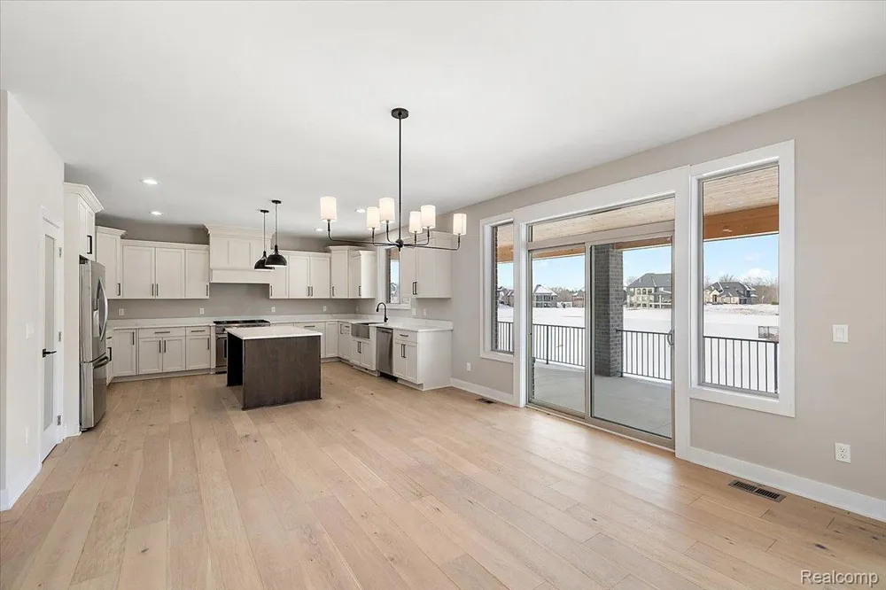 16199 VIA COLICO Macomb Township, MI 48042