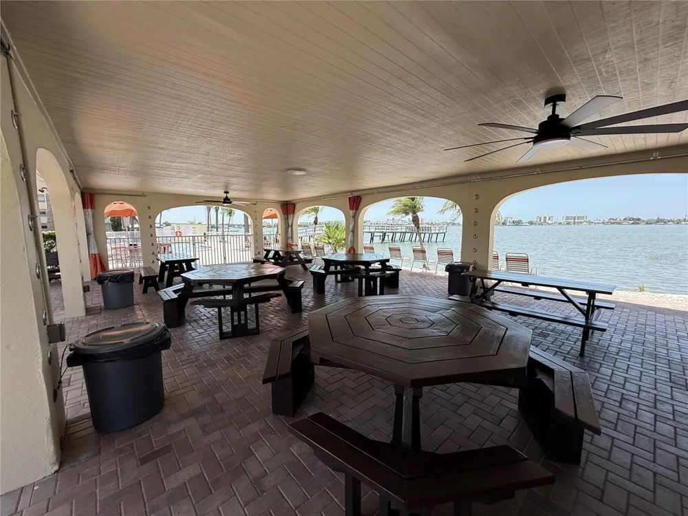 4525 COVE CIRCLE #1107 St Petersburg, FL 33708