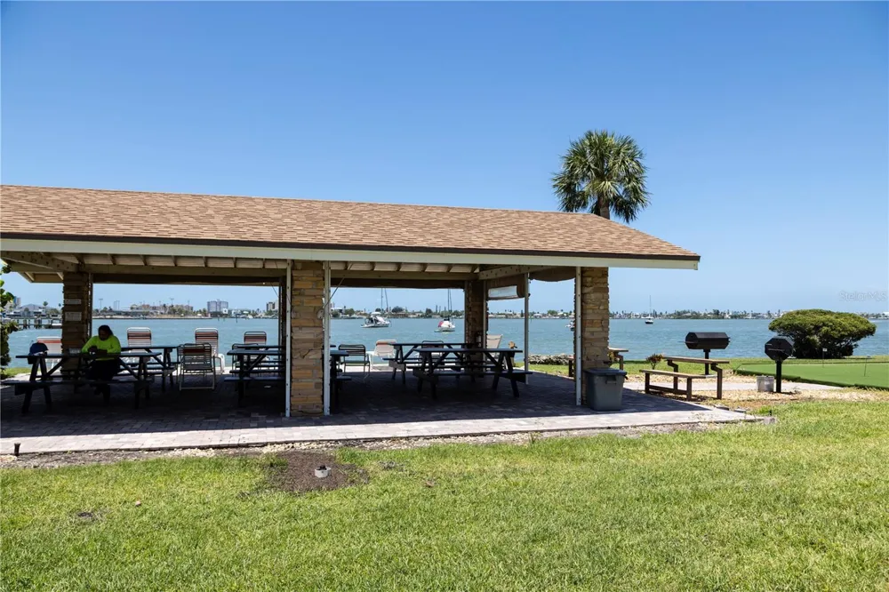 4525 COVE CIRCLE #1107 St Petersburg, FL 33708