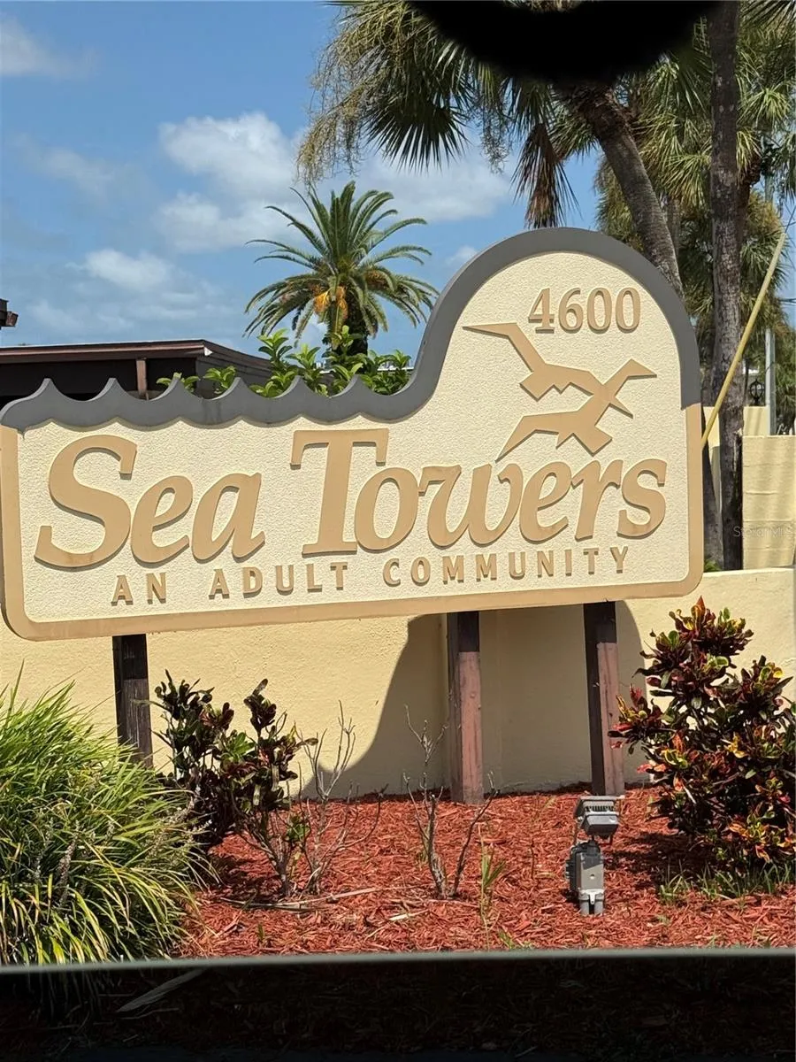 4525 COVE CIRCLE #1107 St Petersburg, FL 33708