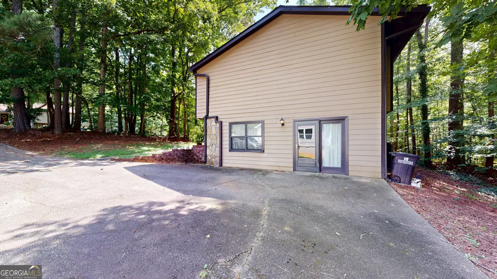 6562 Oakwood DR Douglasville, GA 30135
