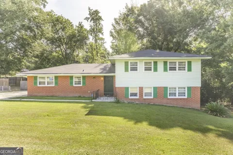 4404 Fairfax DR