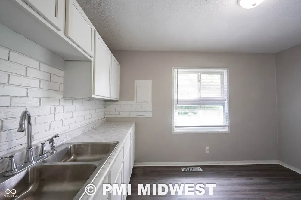 4939 Katherine Drive Indianapolis, IN 46226
