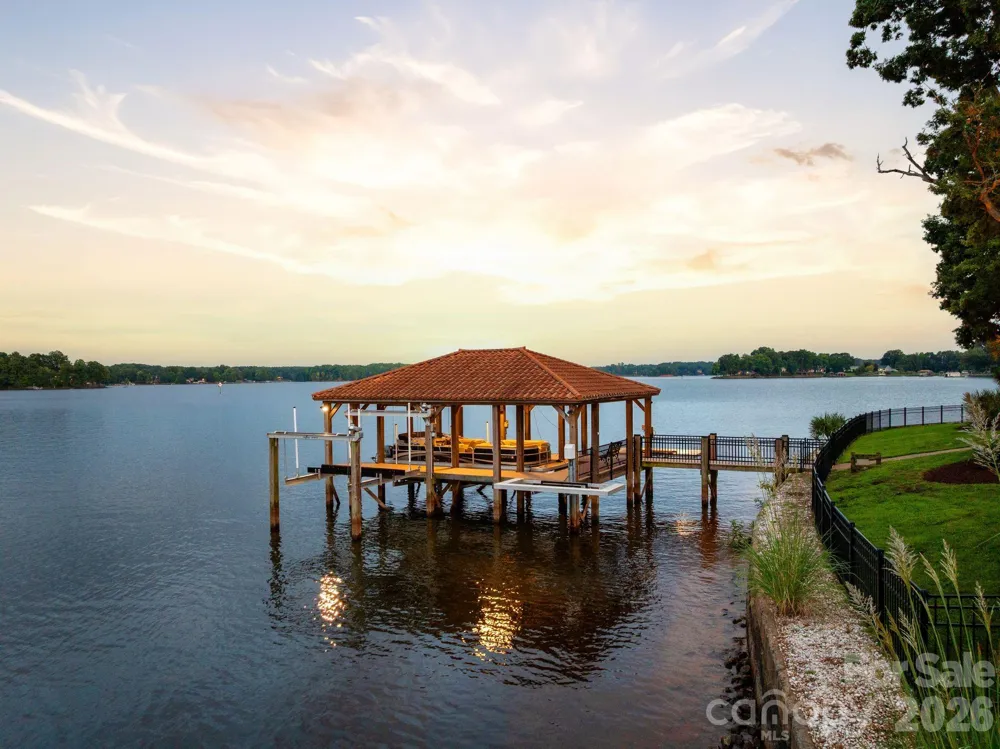 178 Mariner Pointe Lane Mooresville, NC 28117