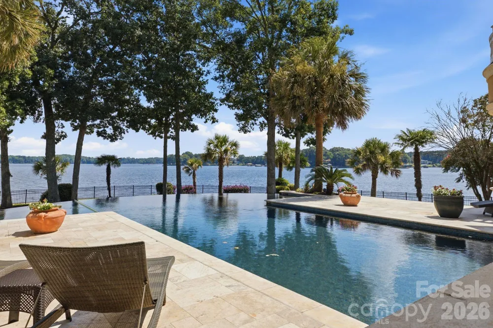 178 Mariner Pointe Lane Mooresville, NC 28117