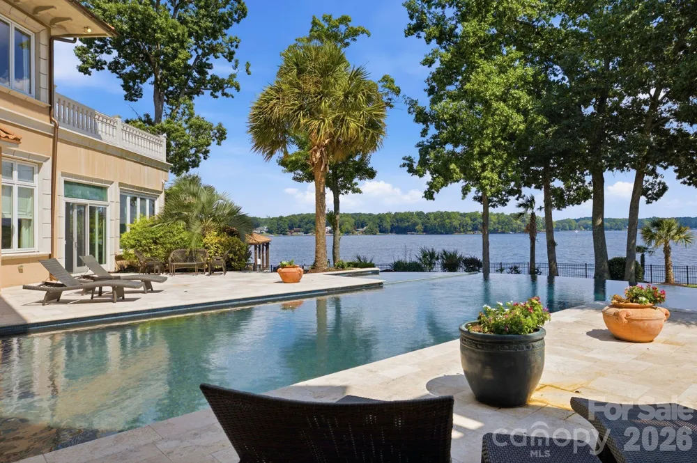178 Mariner Pointe Lane Mooresville, NC 28117