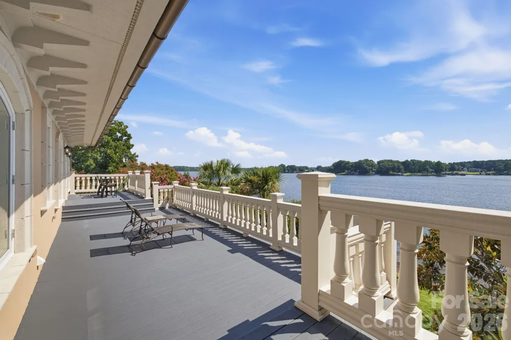 178 Mariner Pointe Lane Mooresville, NC 28117