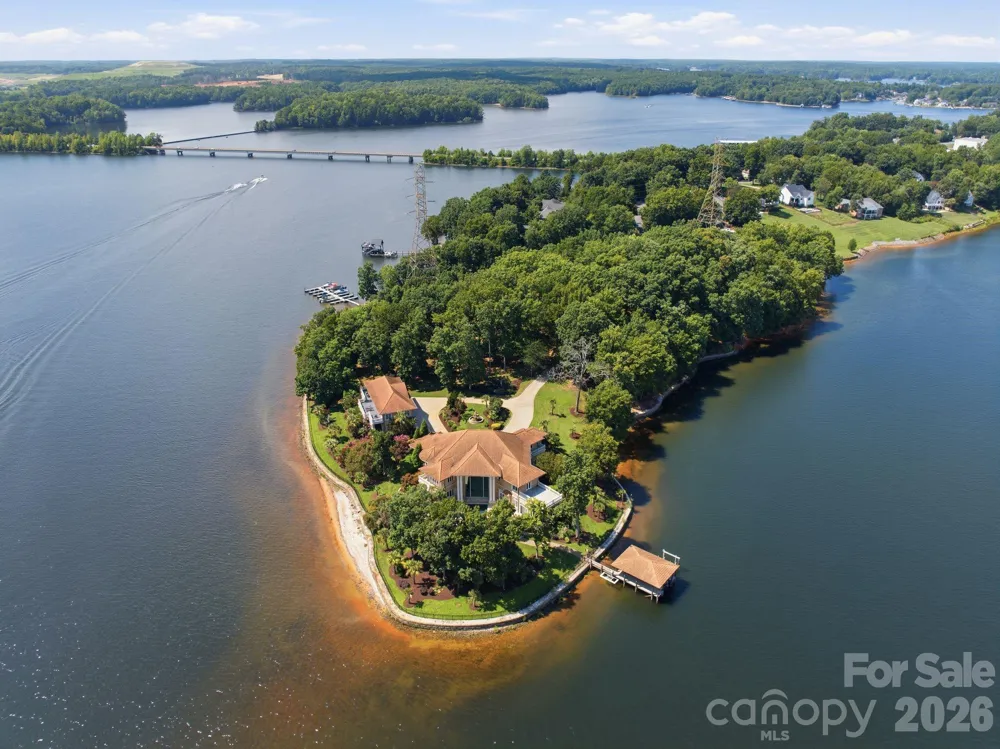 178 Mariner Pointe Lane Mooresville, NC 28117