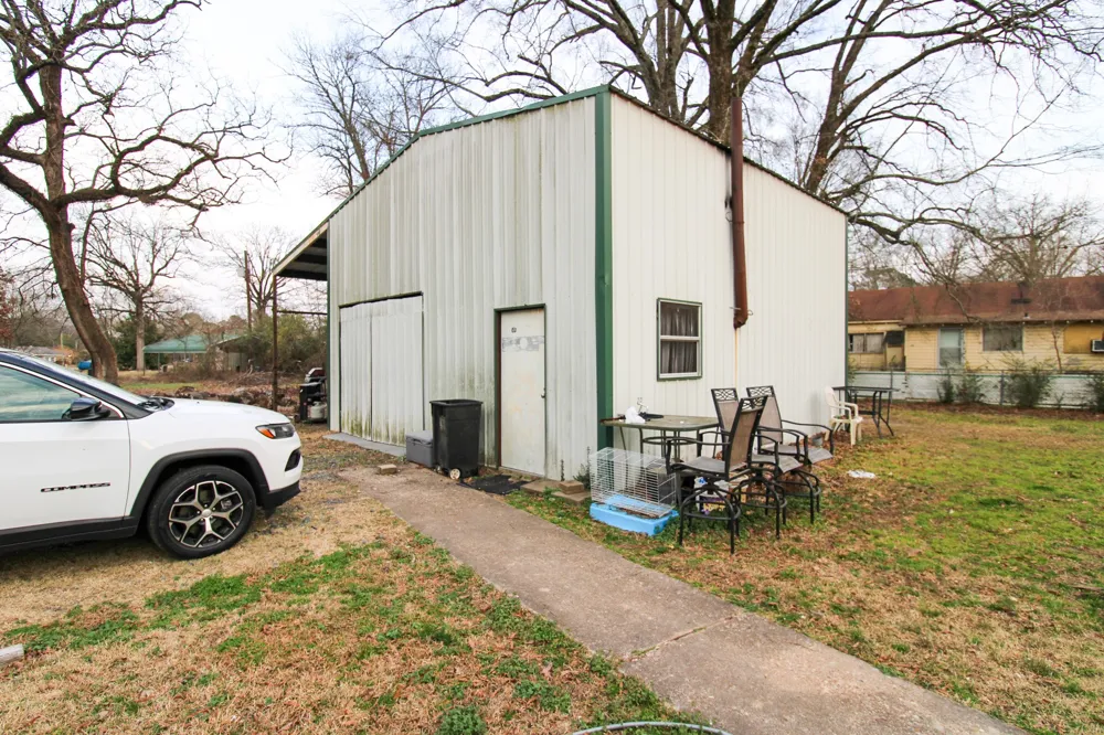 204 Roosevelt Hooks, TX 75561