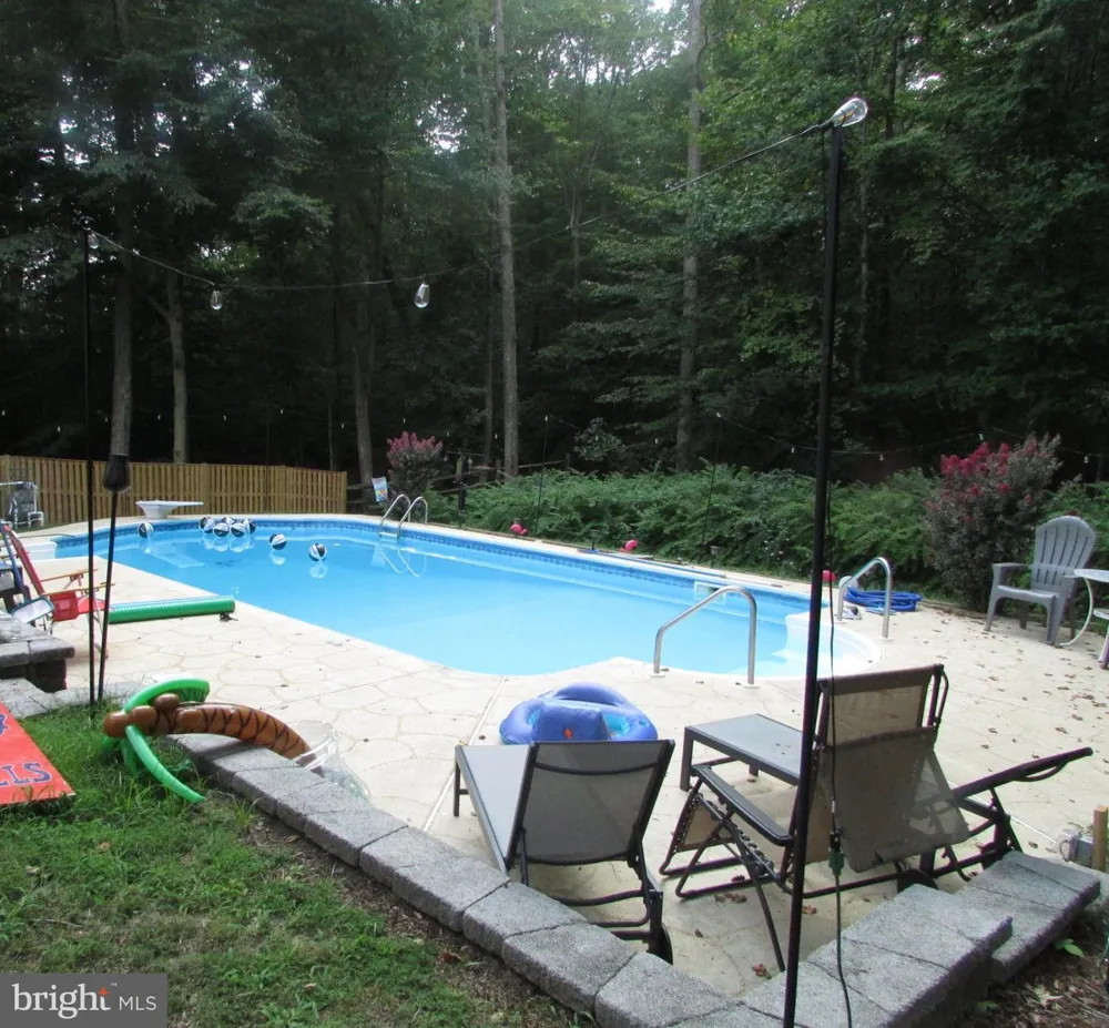 1009 WALES DRIVE La Plata, MD 20646