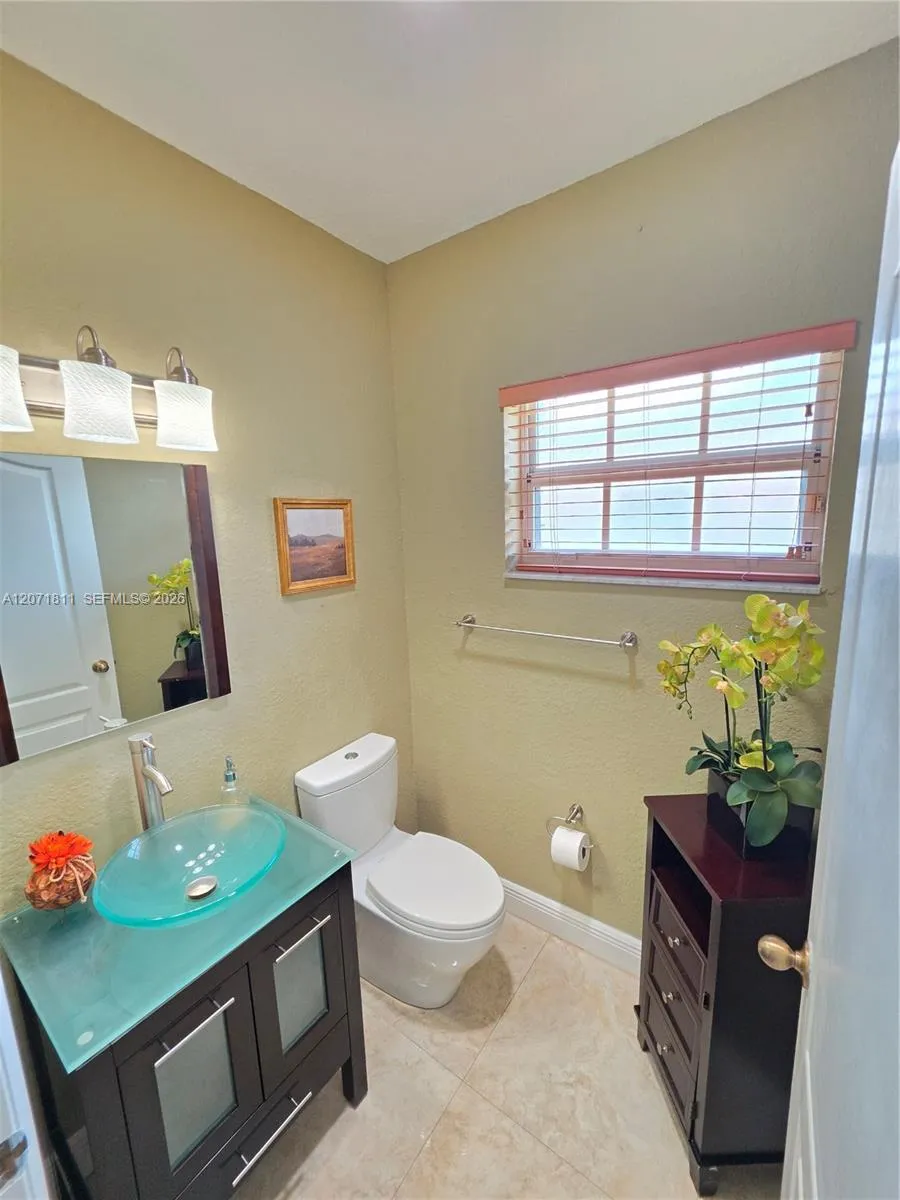 9352 SW 166th Ct Miami, FL 33196