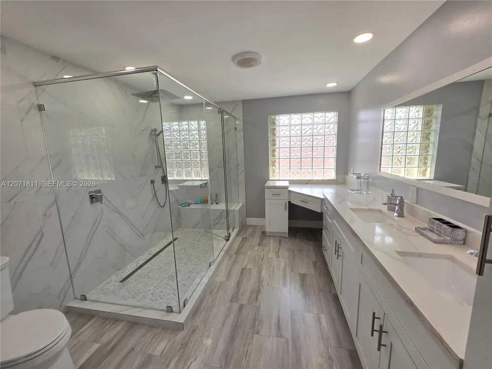 9352 SW 166th Ct Miami, FL 33196