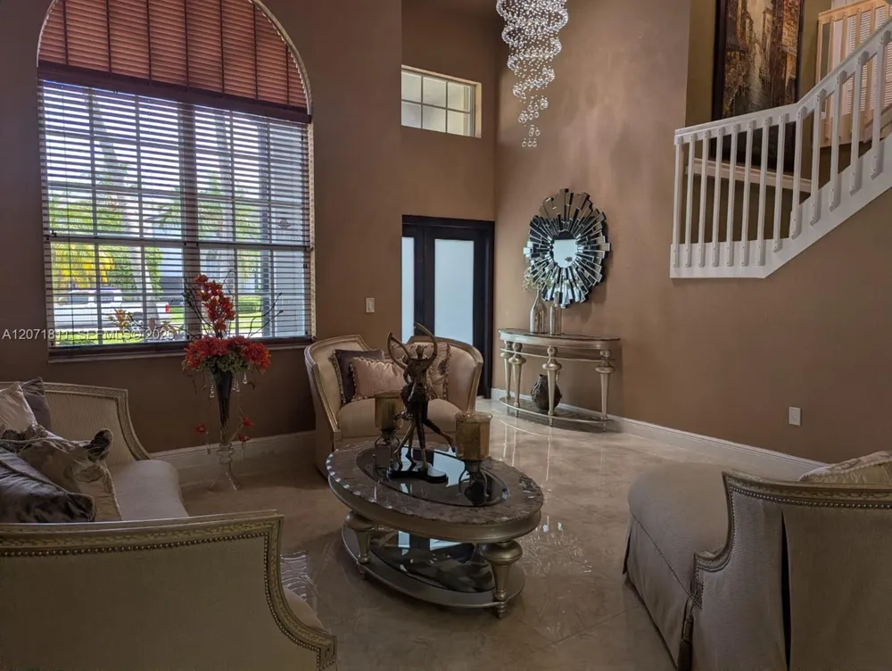 9352 SW 166th Ct Miami, FL 33196