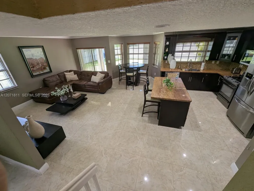 9352 SW 166th Ct Miami, FL 33196
