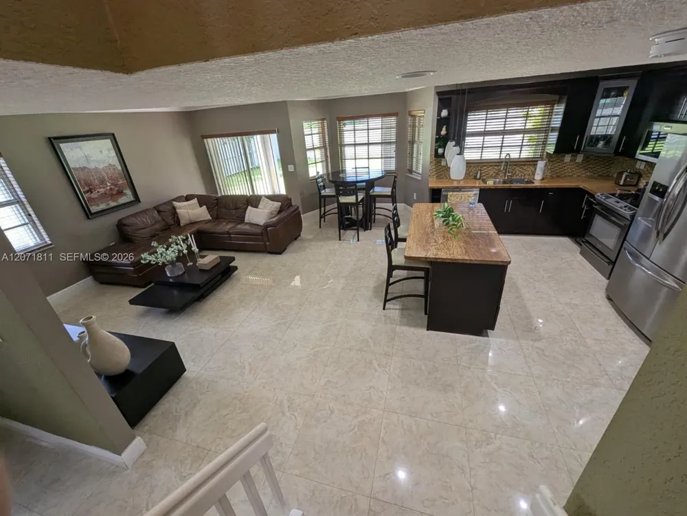 9352 SW 166th Ct Miami, FL 33196