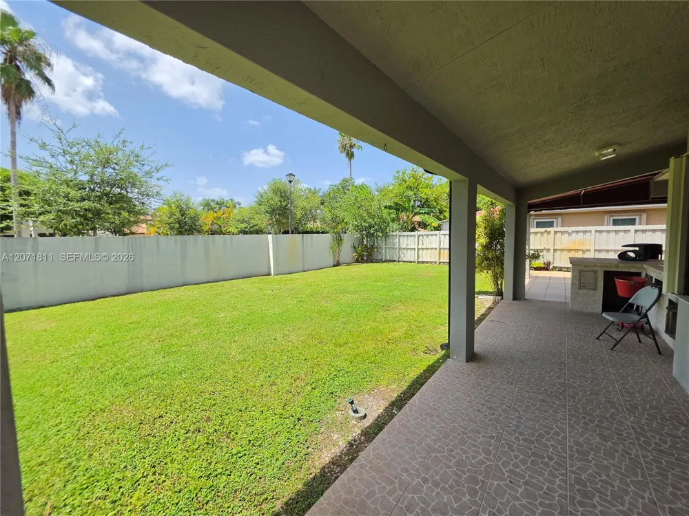 9352 SW 166th Ct Miami, FL 33196