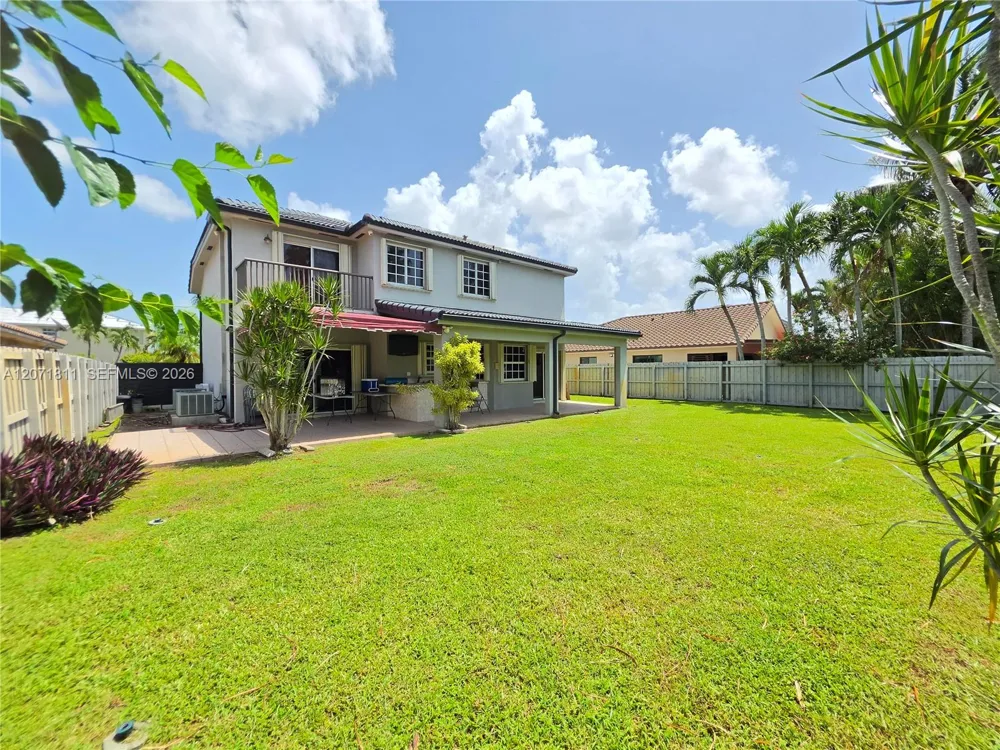 9352 SW 166th Ct Miami, FL 33196