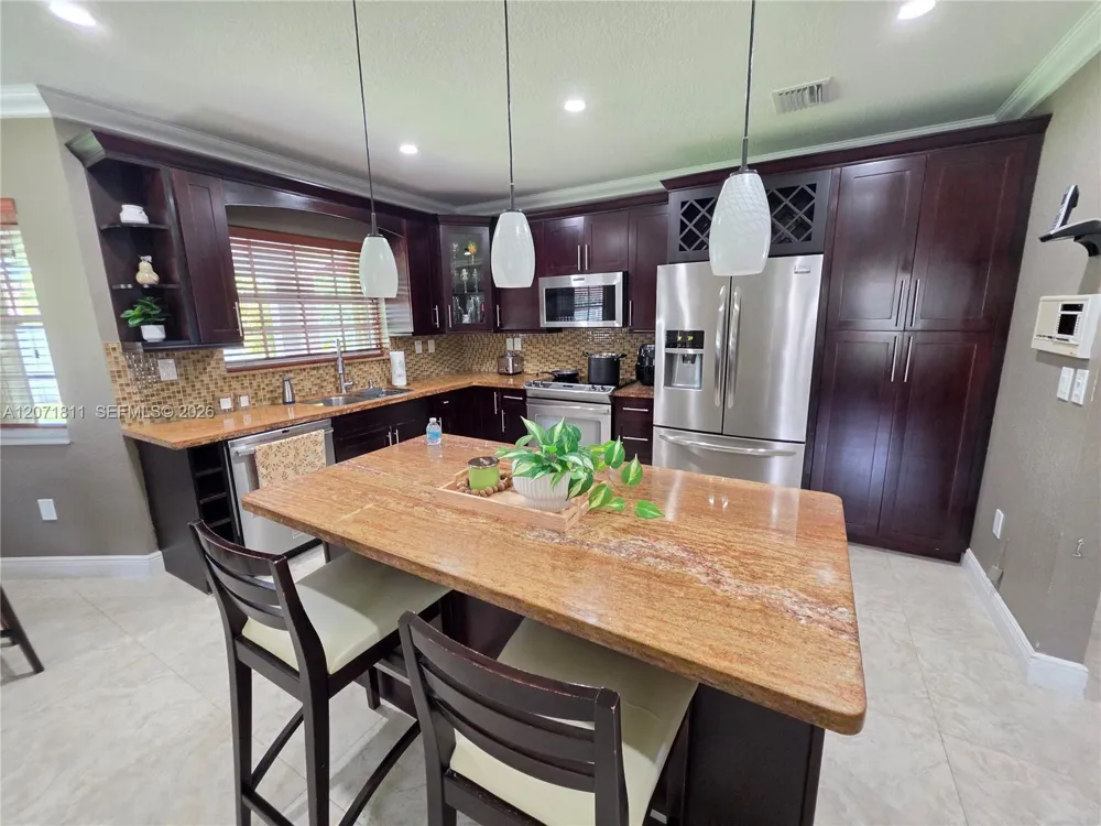 9352 SW 166th Ct Miami, FL 33196