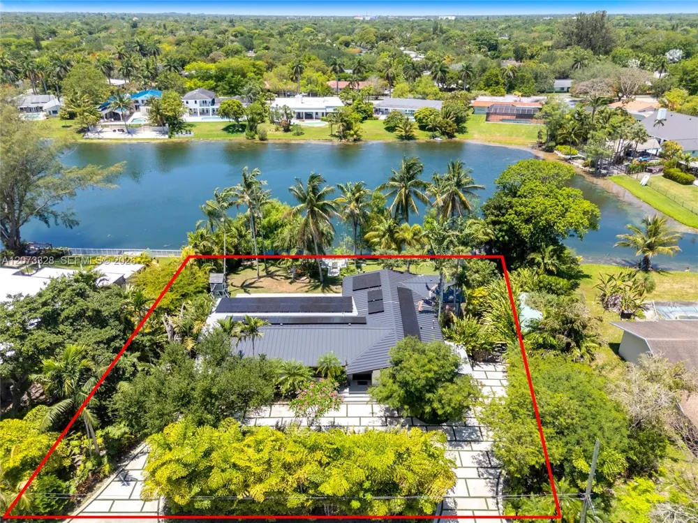 13400 SW 70th Ave Pinecrest, FL 33156