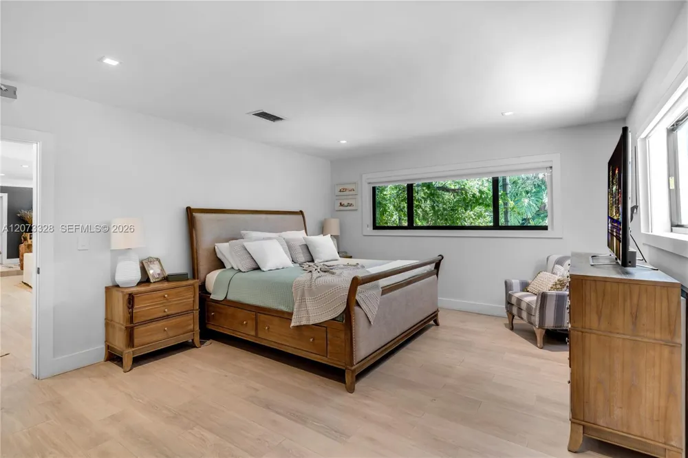 13400 SW 70th Ave Pinecrest, FL 33156