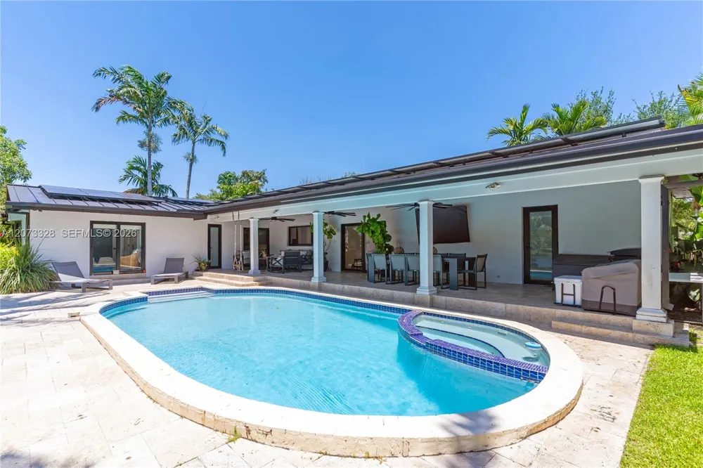 13400 SW 70th Ave Pinecrest, FL 33156