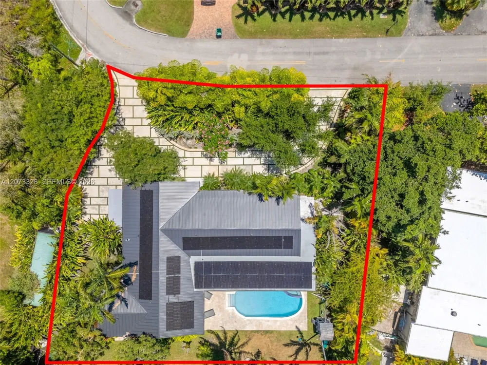 13400 SW 70th Ave Pinecrest, FL 33156