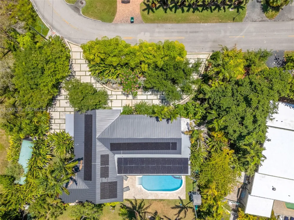 13400 SW 70th Ave Pinecrest, FL 33156
