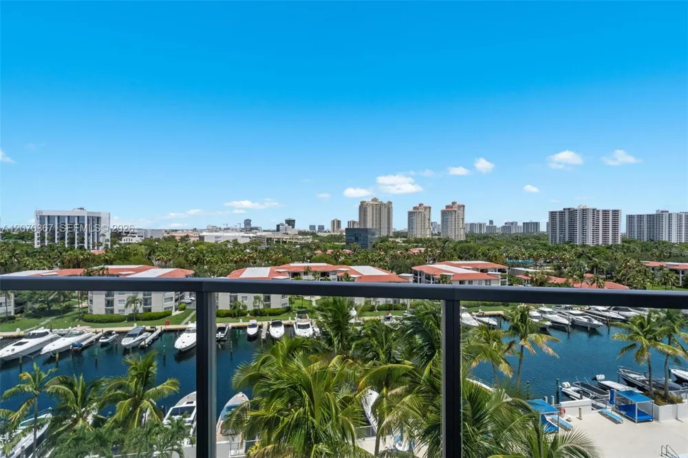 3029 NE 188th St #818 Aventura, FL 33180