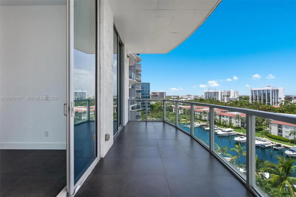 3029 NE 188th St #818 Aventura, FL 33180