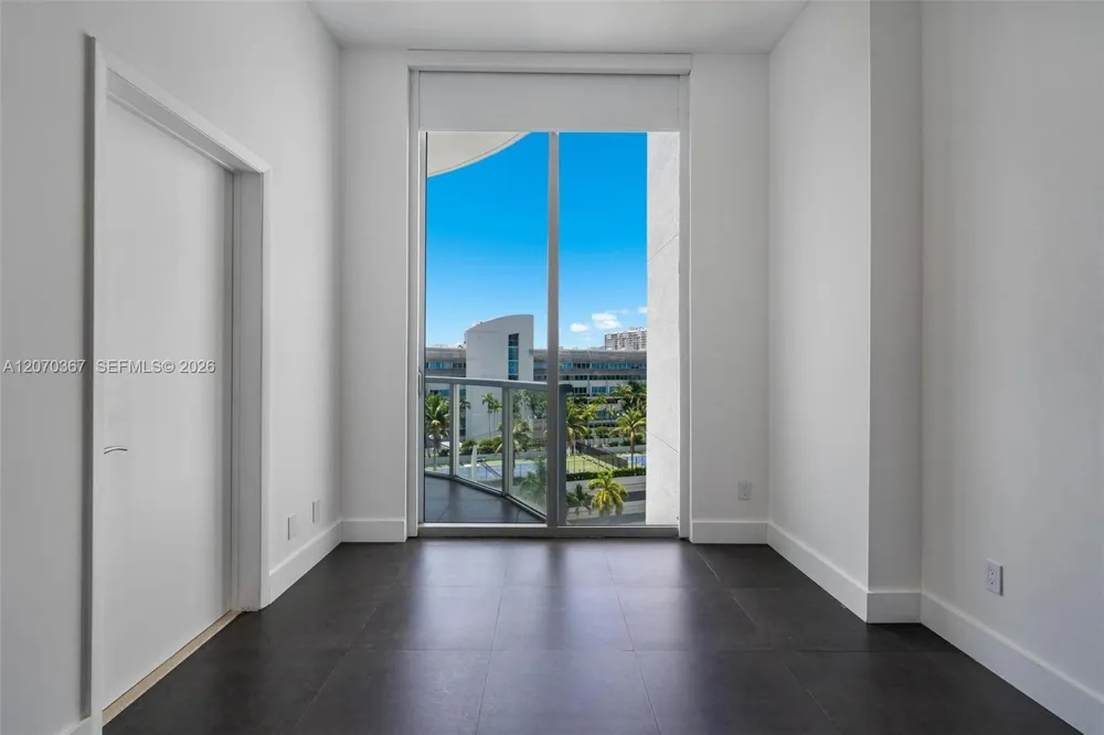 3029 NE 188th St #818 Aventura, FL 33180
