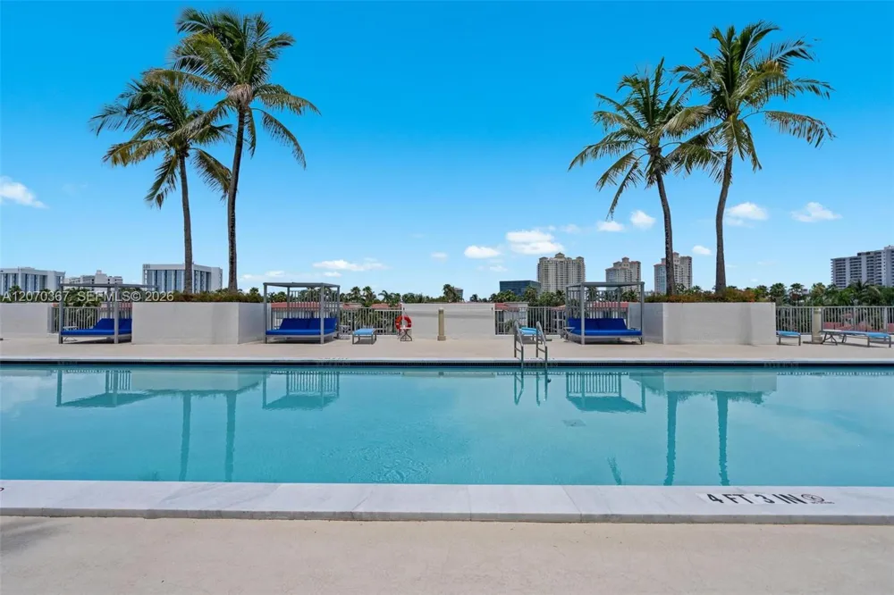 3029 NE 188th St #818 Aventura, FL 33180