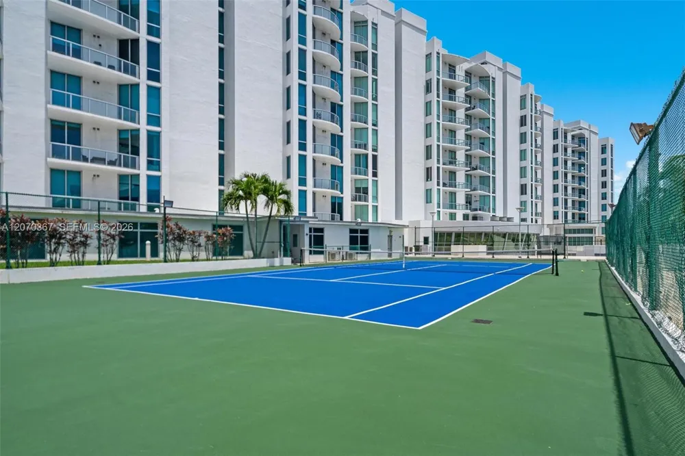 3029 NE 188th St #818 Aventura, FL 33180