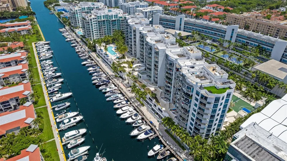 3029 NE 188th St #818 Aventura, FL 33180