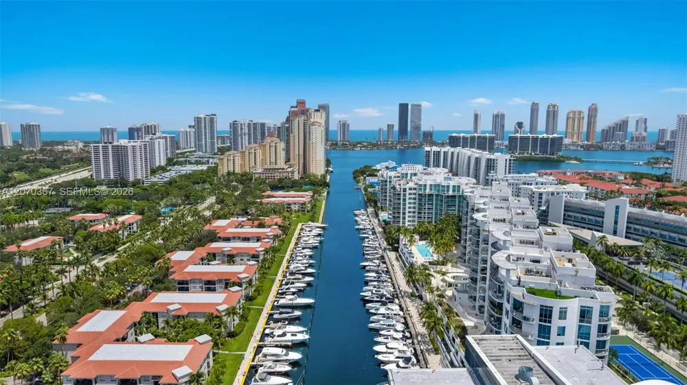 3029 NE 188th St #818 Aventura, FL 33180