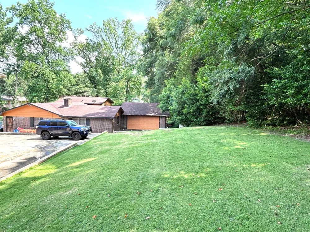 77 Humphrey Drive Columbus, GA 31907