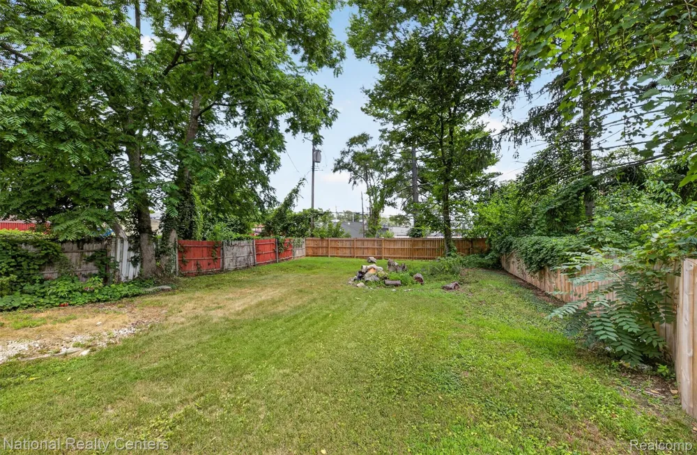 18656 Winston Street Detroit City, MI 48219